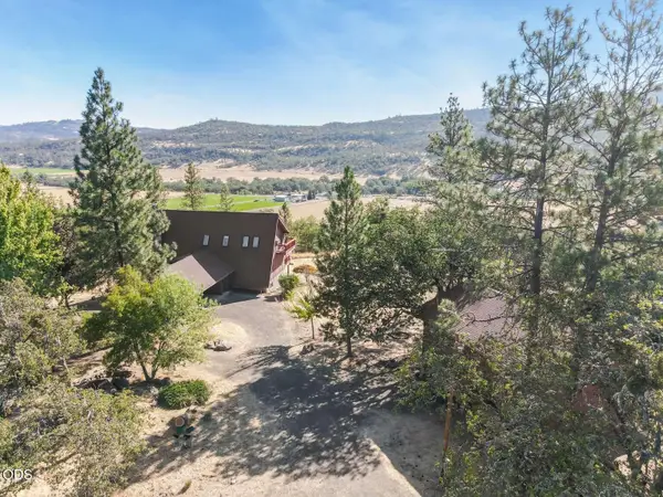4000 E Antelope Road, Eagle Point, OR 97524