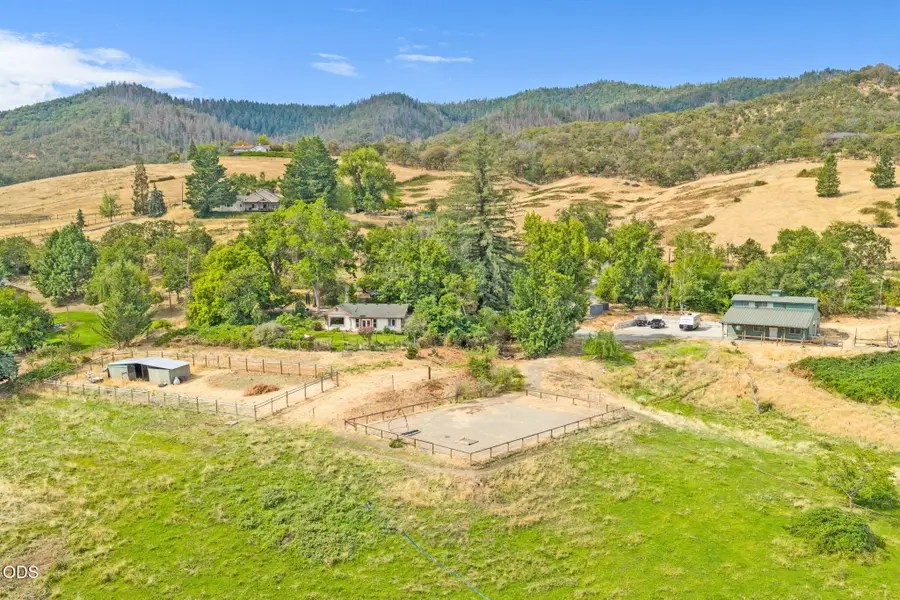 6577 Adams Road, Talent, OR 97540 - #3
