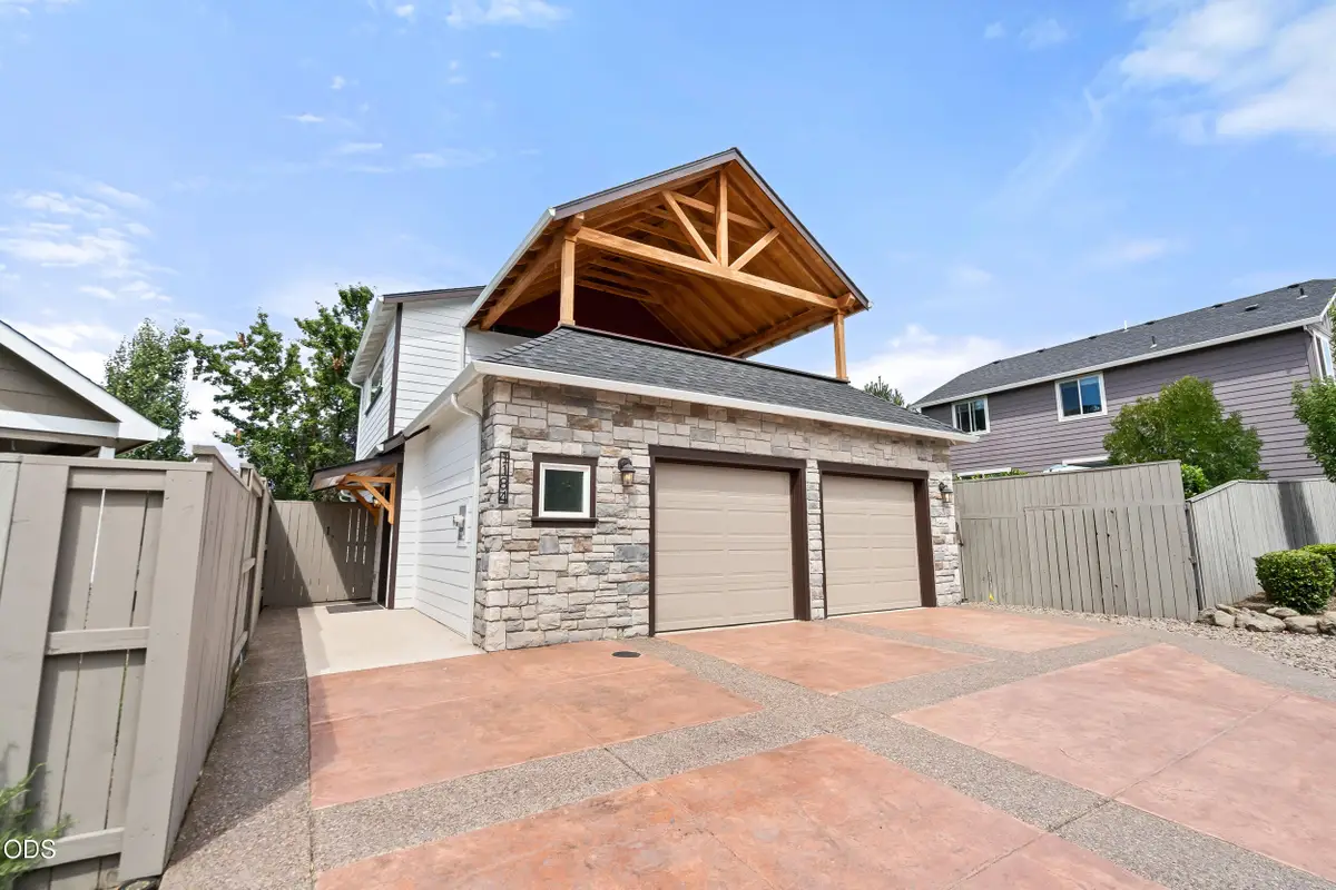1184 Rutherford Drive, Medford, OR 97504 - #1