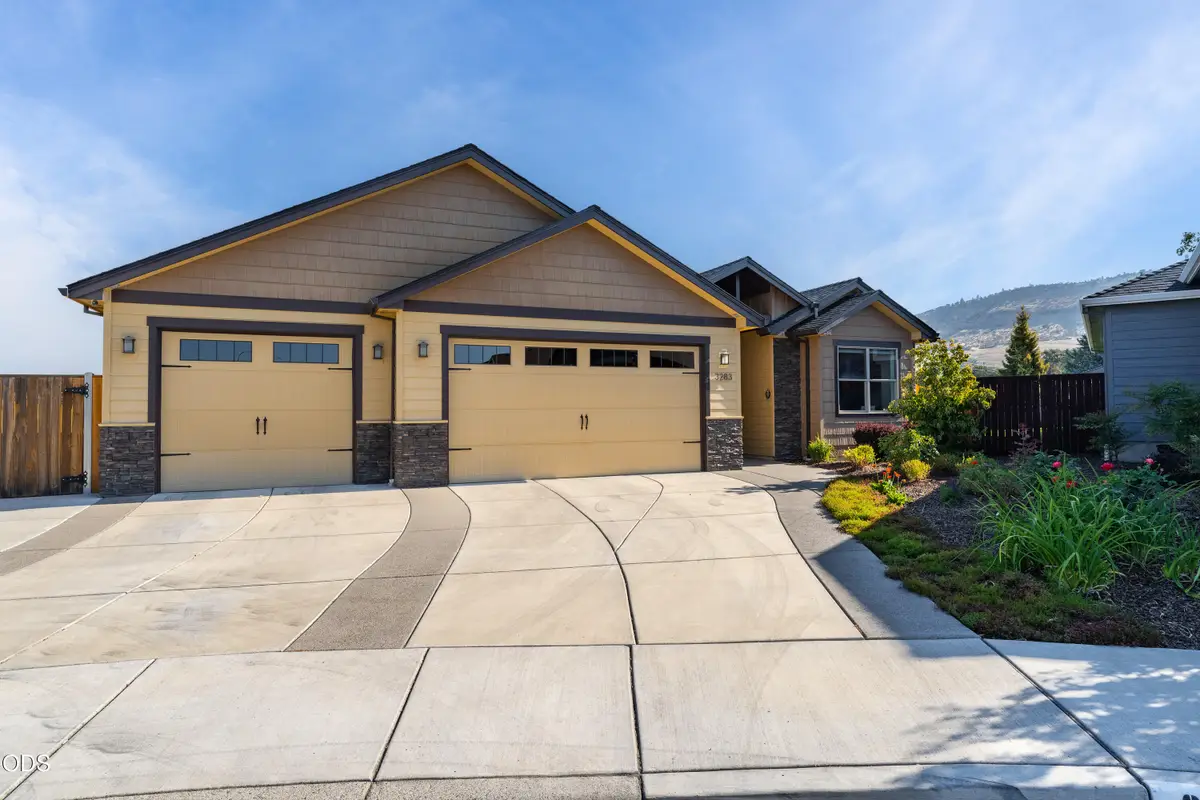 3283 Fallen Oak Drive, Medford, OR 97504 - #1