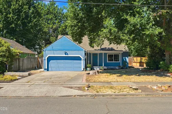 438 NE Flint Street, Grants Pass, OR 97526