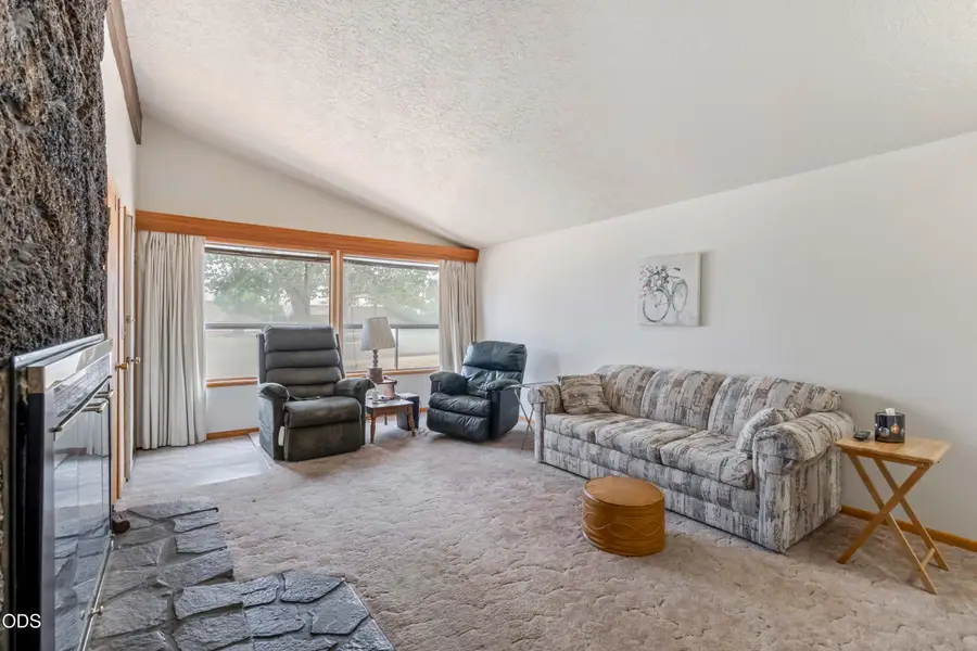 410 SE 10th Street, Madras, OR 97741 - #2