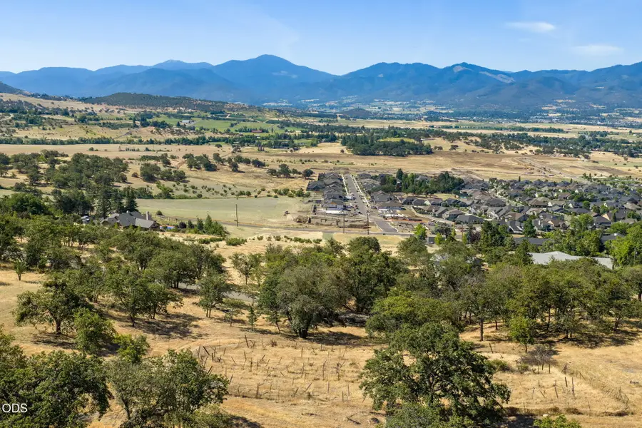 3655 Aerial Heights Drive, Medford, OR 97504 - #2