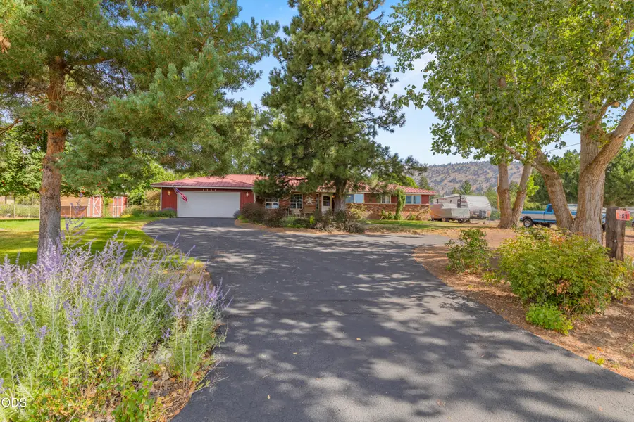1151 Pine Grove Road, Klamath Falls, OR 97603 - #3