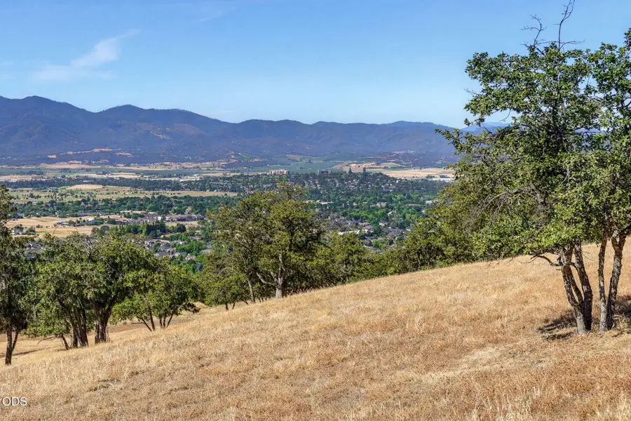 Aerial Heights Drive #154459-1, Medford, OR 97504 - #2