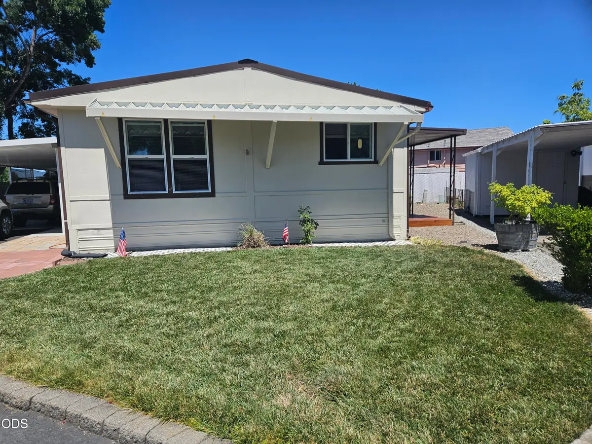 2385 Table Rock Road #SPC 102, Medford, OR 97501 - #1