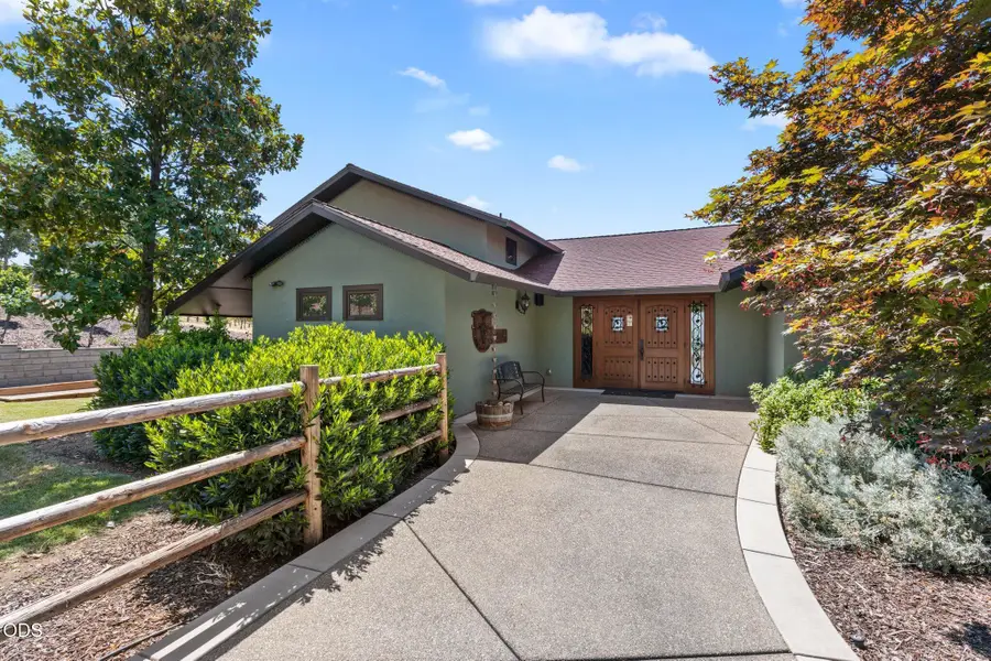 1320 N Mountain Avenue, Ashland, OR 97520 - #3