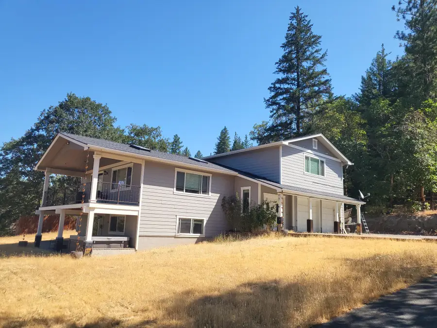 484 Shadow Hills Drive, Grants Pass, OR 97526 - #3