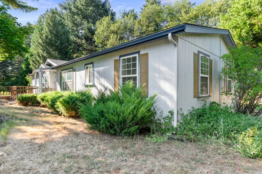 728 N Old Stage Road, Cave Junction, OR 97523 - #2