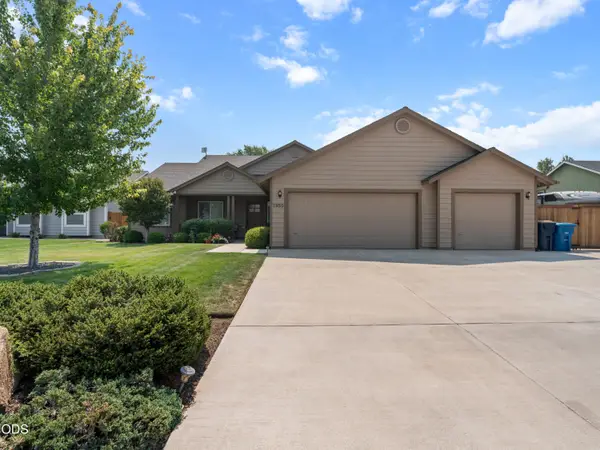 1950 NW Nickernut Court, Redmond, OR 97756
