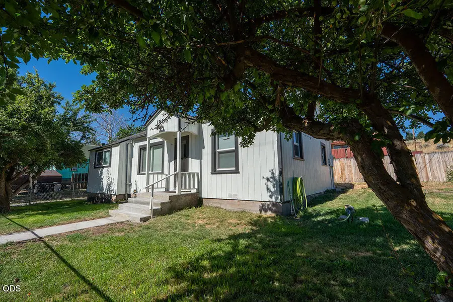 1804 Laurel Street, Klamath Falls, OR 97601 - #2