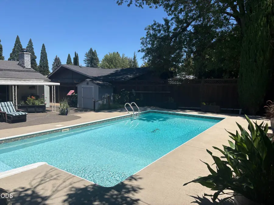 1964 Camellia Avenue, Medford, OR 97504 - #2