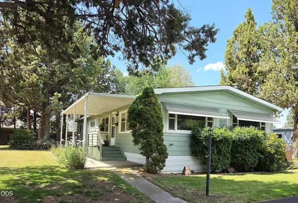 2200 NE Highway 20 #UNIT 10, Bend, OR 97701