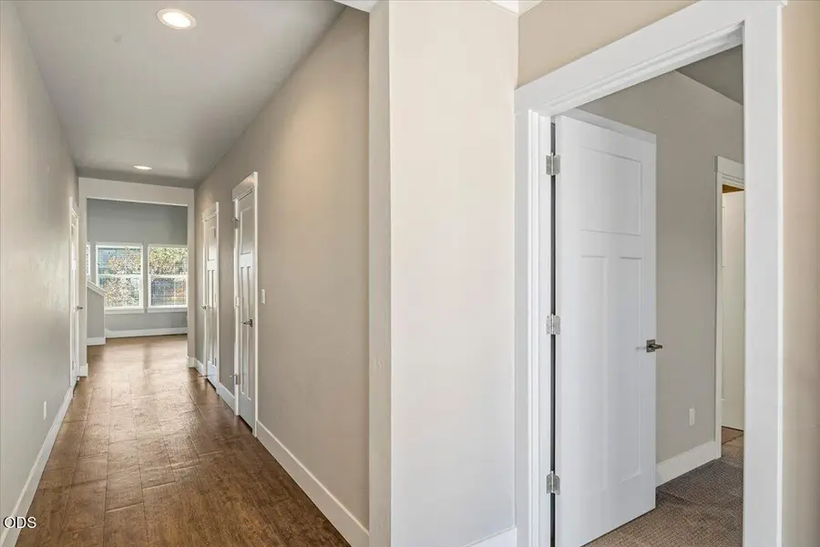 2755 SW Greens Boulevard #APT 17, Redmond, OR 97756 - #3