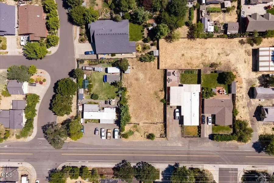 1019 Talent Avenue, Talent, OR 97540 - #2