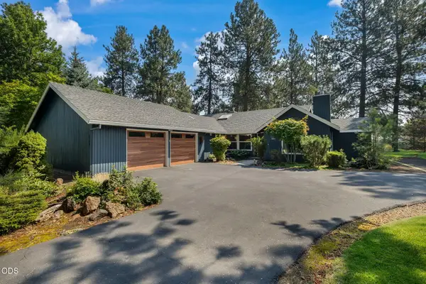 21001 SE King Hezekiah Way, Bend, OR 97702