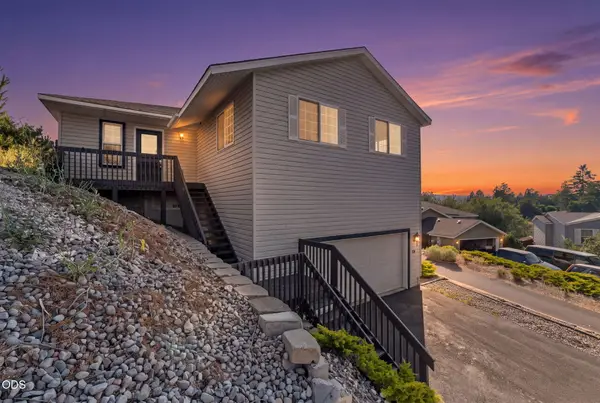 228 Angela Court, Klamath Falls, OR 97601