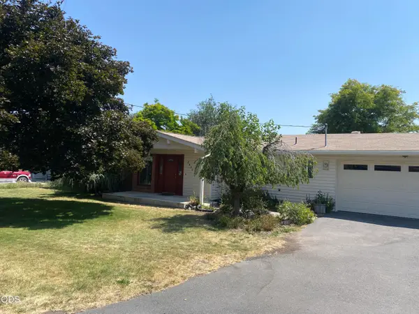 2433 Redwood Drive, Klamath Falls, OR 97601