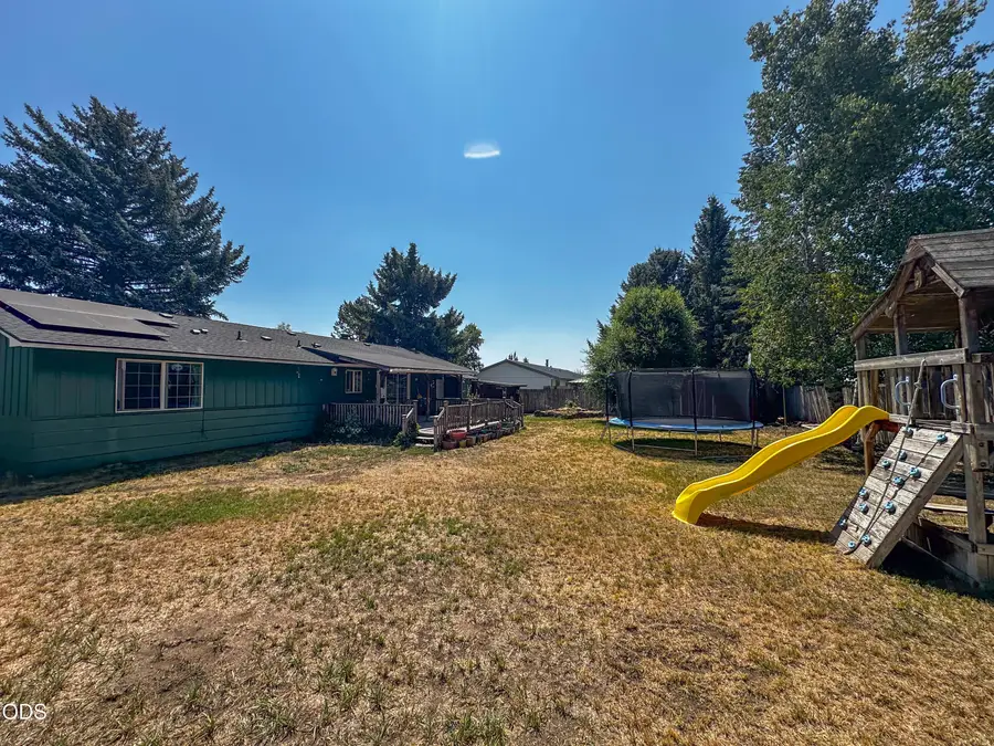 3037 Juniper Place, Malin, OR 97632 - #3