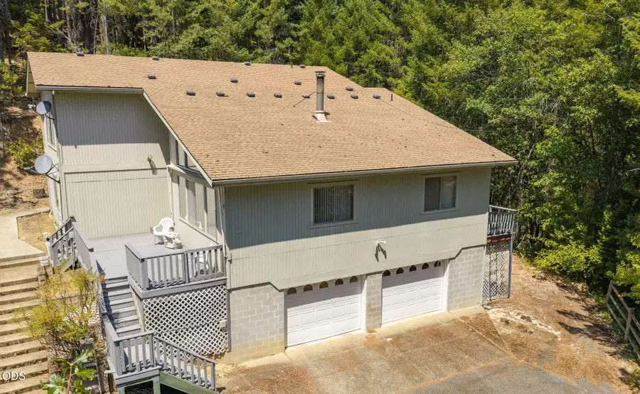690 Thornbrook Drive, Merlin, OR 97532 - #3