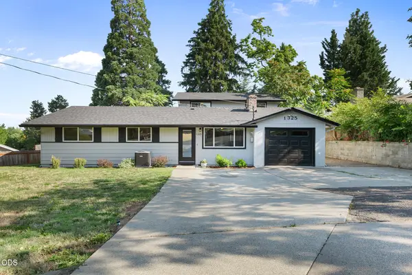 1325 Ridge Way, Medford, OR 97504