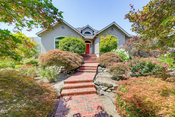 8158 Rogue River Highway, Grants Pass, OR 97527