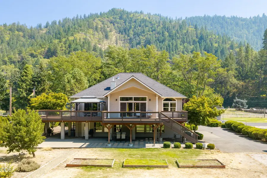 8158 Rogue River Highway, Grants Pass, OR 97527 - #3