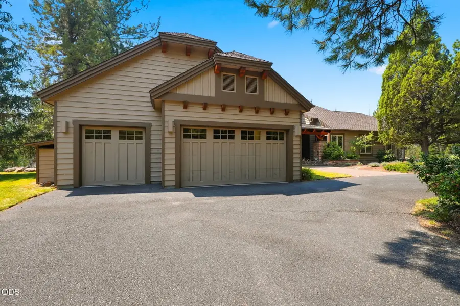 16863 Royal Coachman Drive, Sisters, OR 97759 - #3