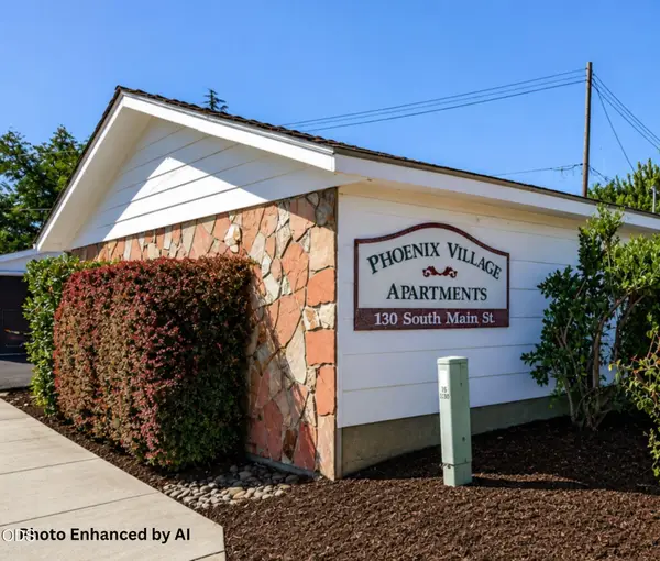 130 S Main Street, Phoenix, OR 97535