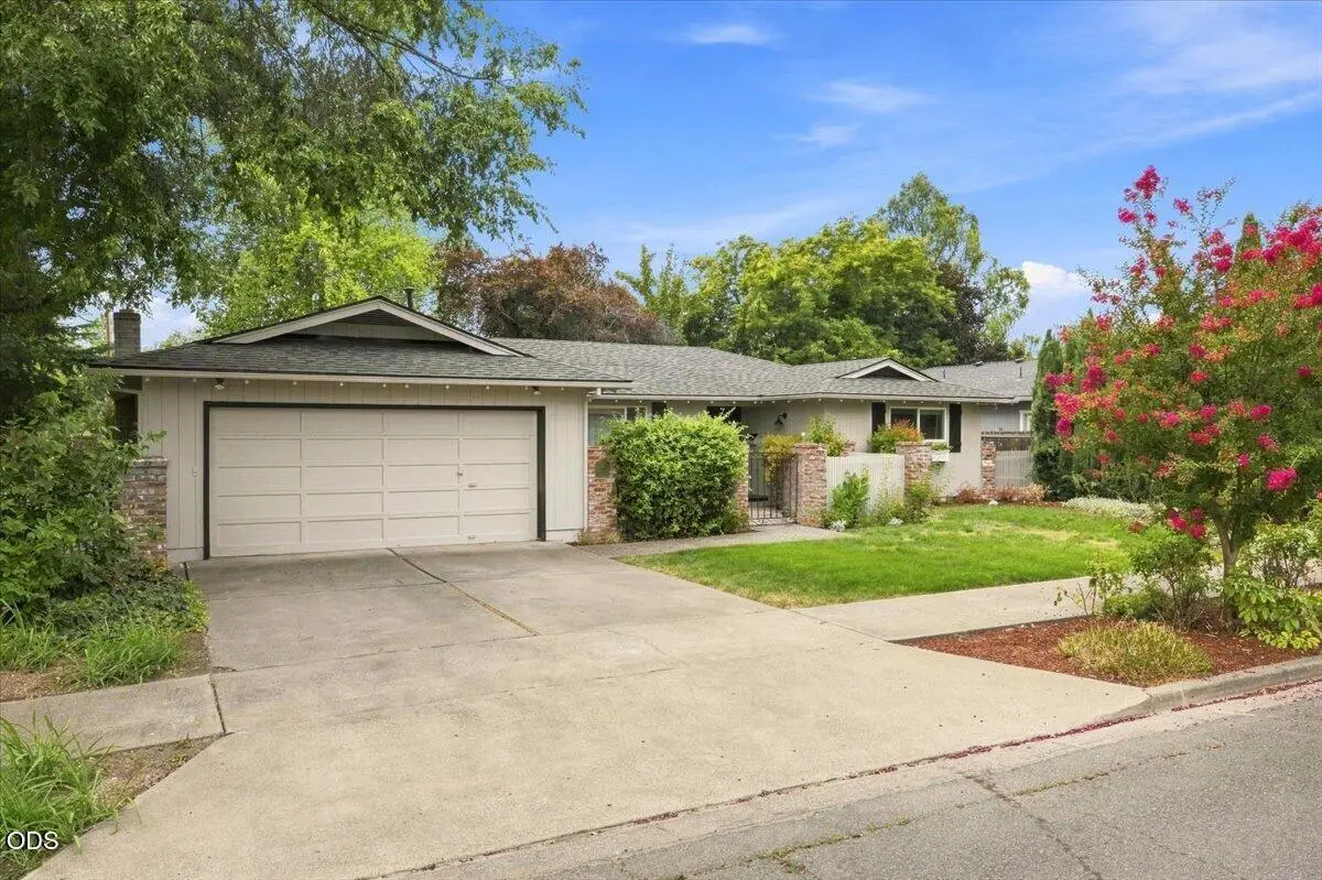2905 El Dorado Drive, Medford, OR 97504 - #1