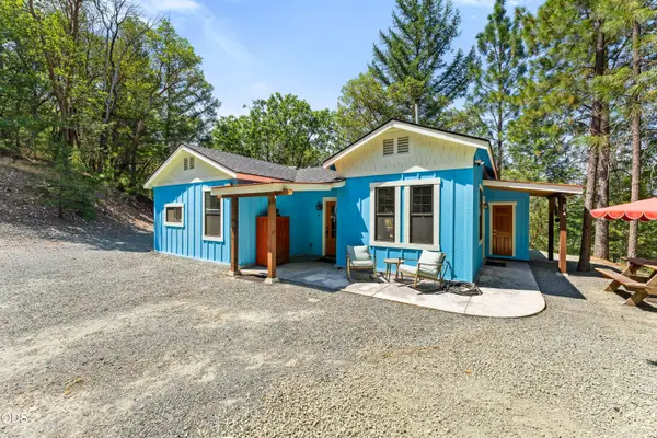 289 Shadow Mountain Way, Grants Pass, OR 97527