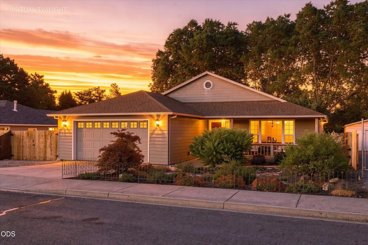 468 Westminster Drive, Eagle Point, OR 97524 - #1
