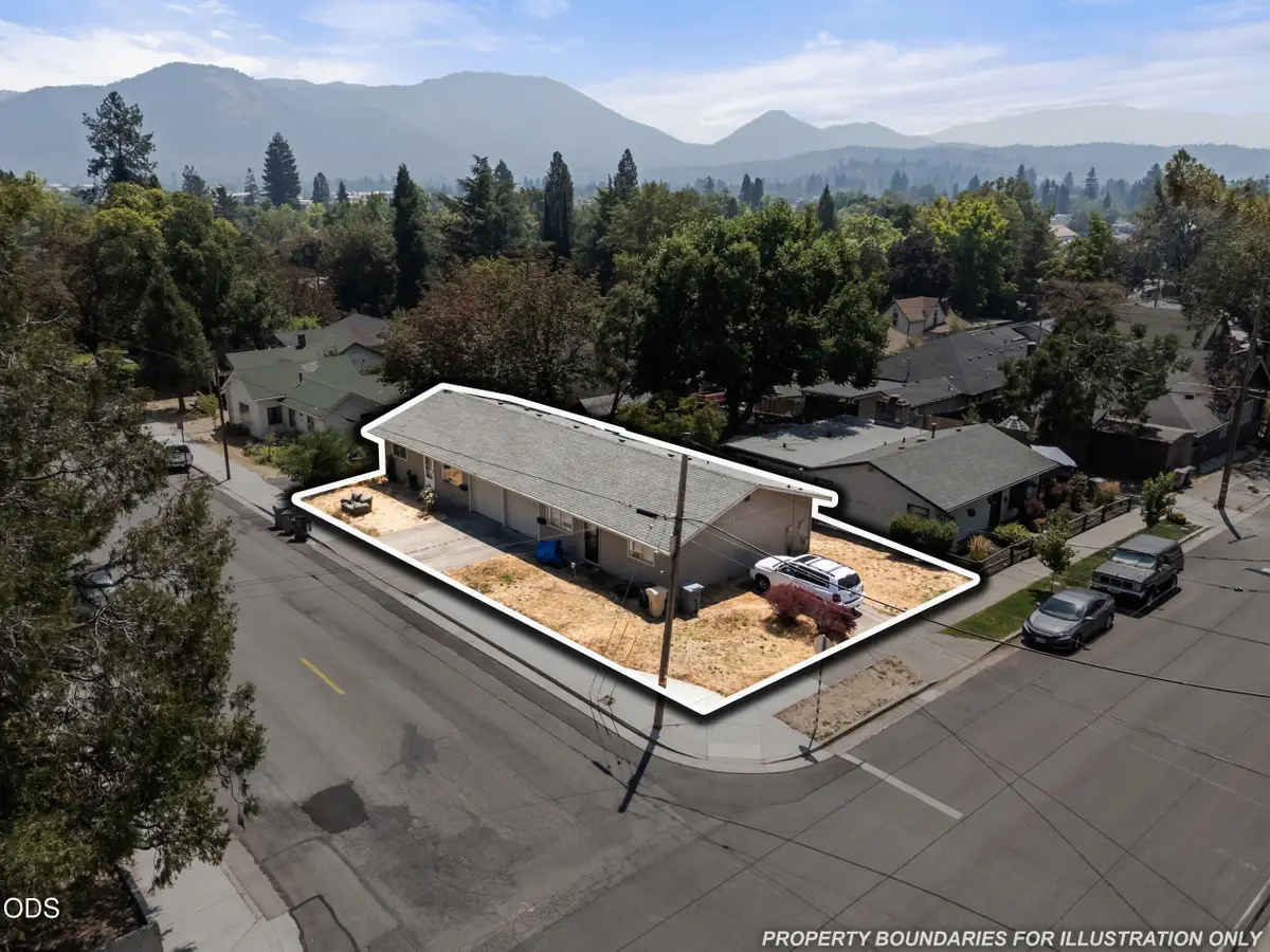 717 NW B Street, Grants Pass, OR 97526 - #1