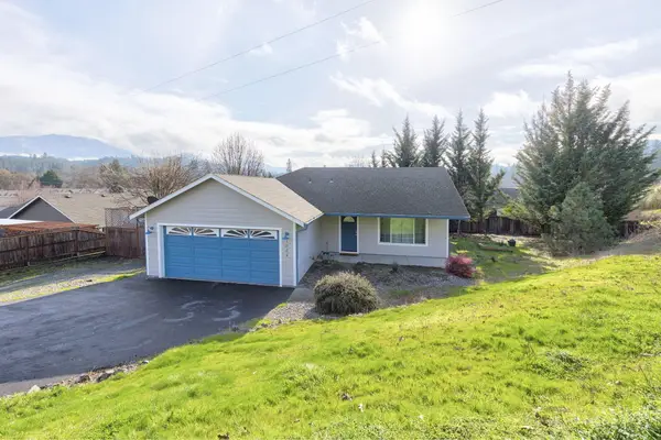 1884 SW Allen Creek Road, Grants Pass, OR 97527