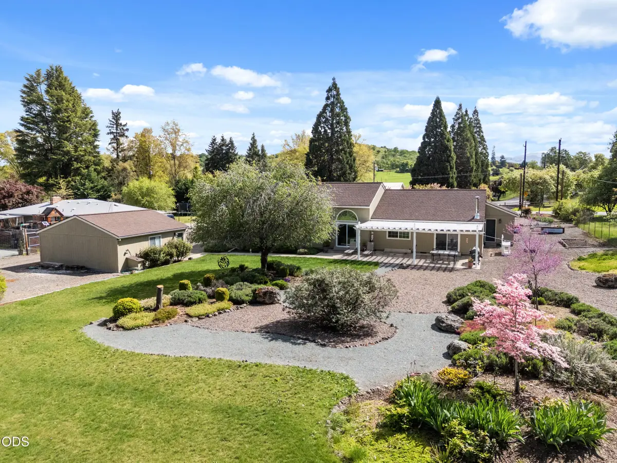 3248 Griffin Creek Road, Medford, OR 97501 - #1