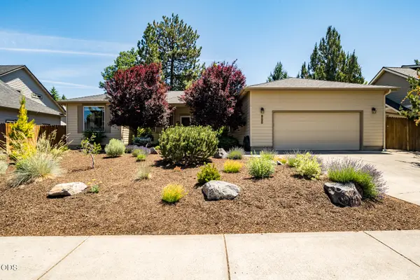800 SE Shadowood Drive, Bend, OR 97702