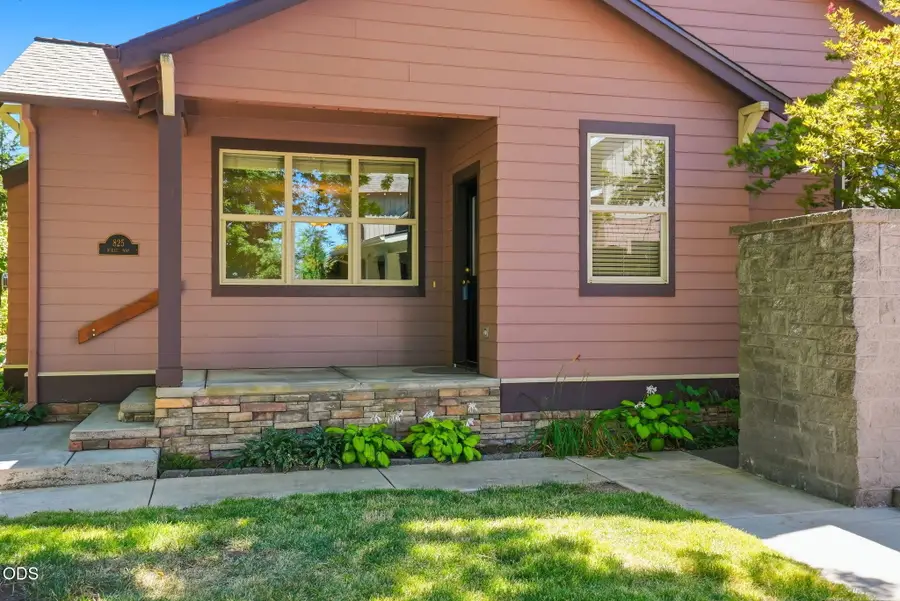 825 NE Wiest Way, Bend, OR 97701 - #3