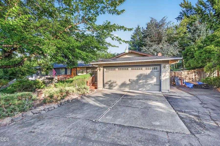 1537 Moon Terrace, Medford, OR 97504 - #3