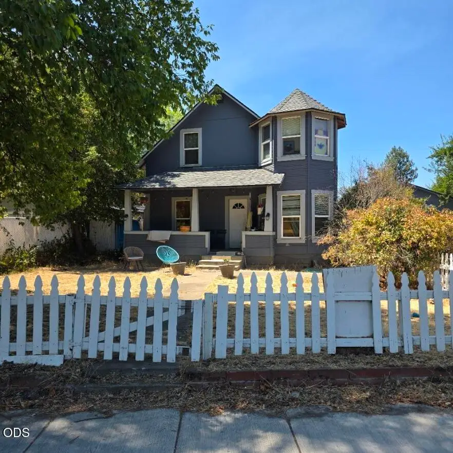 298 S Columbus Avenue, Medford, OR 97501 - #1
