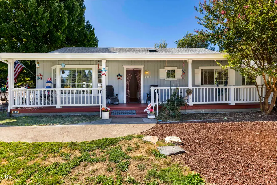 2200 Mayfield Drive, Grants Pass, OR 97527 - #2