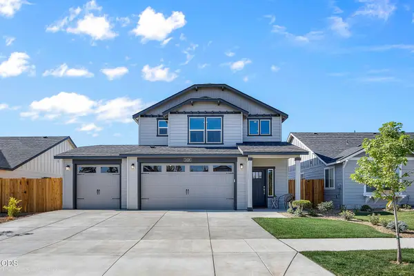 21533 NE Gather Place, Bend, OR 97701