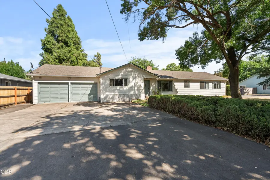 1320 Covina Avenue, Medford, OR 97504 - #3