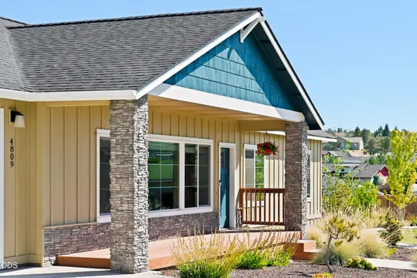 4809 SW Yew Place, Redmond, OR 97756