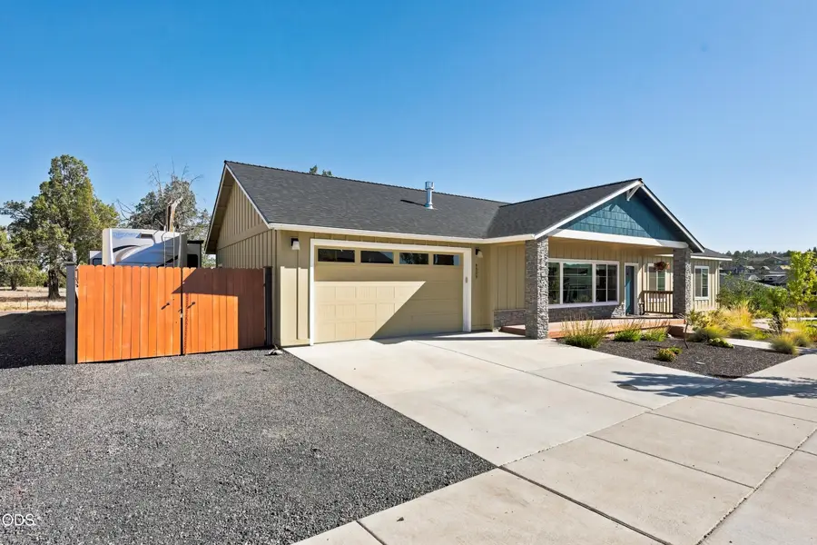 4809 SW Yew Place, Redmond, OR 97756 - #3