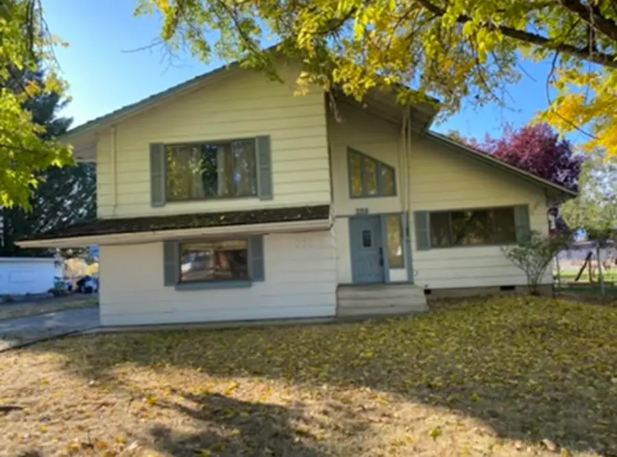 200 Clover Lane, Medford, OR 97501 - #3