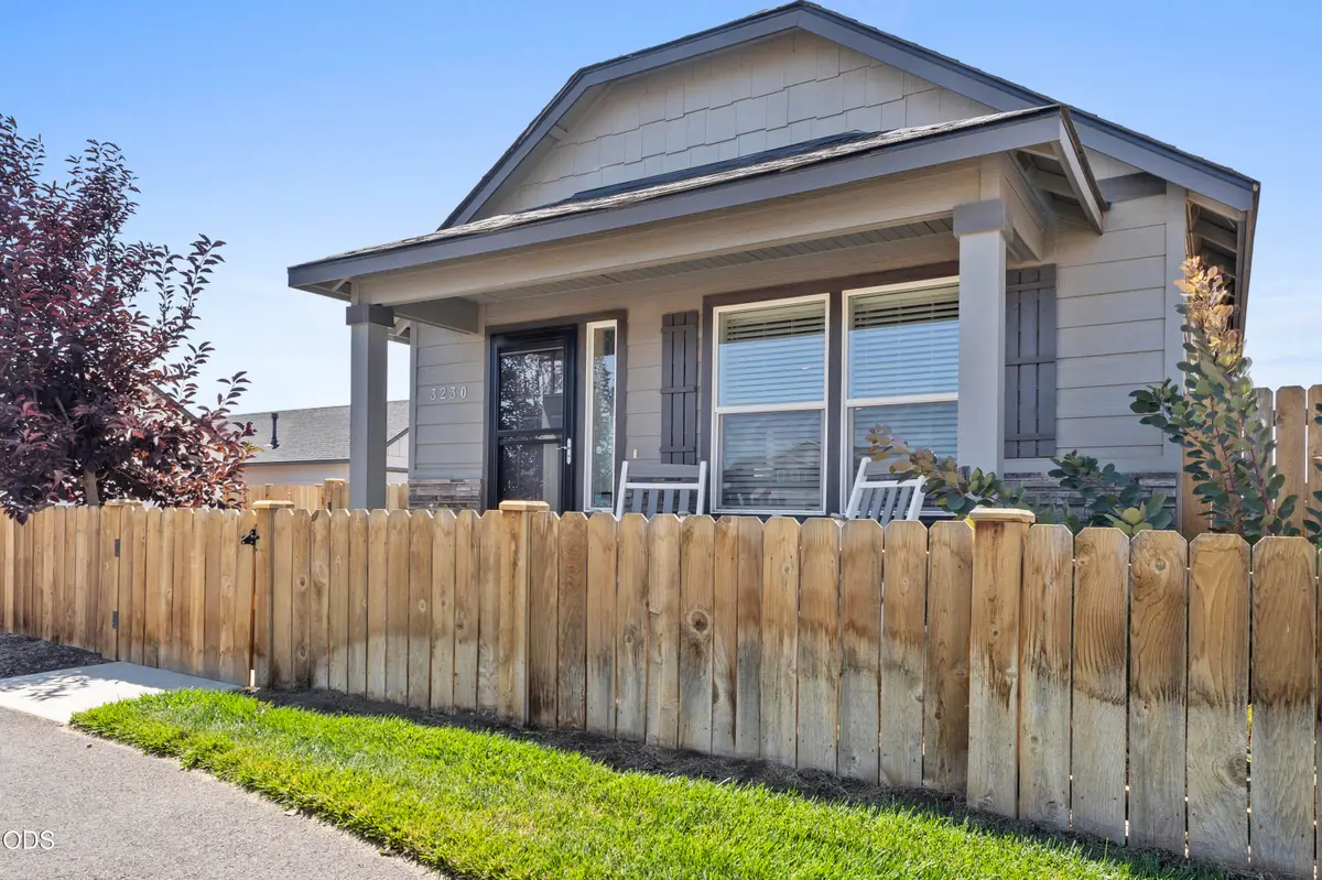 3230 NW 9th Street, Redmond, OR 97756 - #1