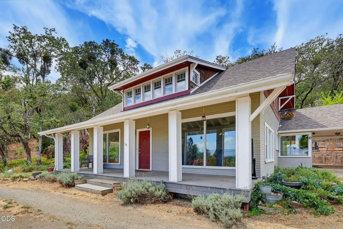 2657 Old Stage Road, Central Point, OR 97502 - #1