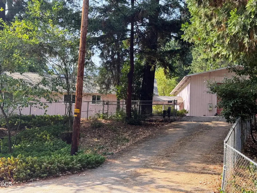 5010 Griffin Creek Road, Medford, OR 97501 - #3