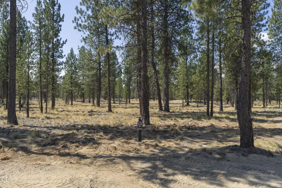 56686 Red Bark Lane #557, Bend, OR 97707 - #3