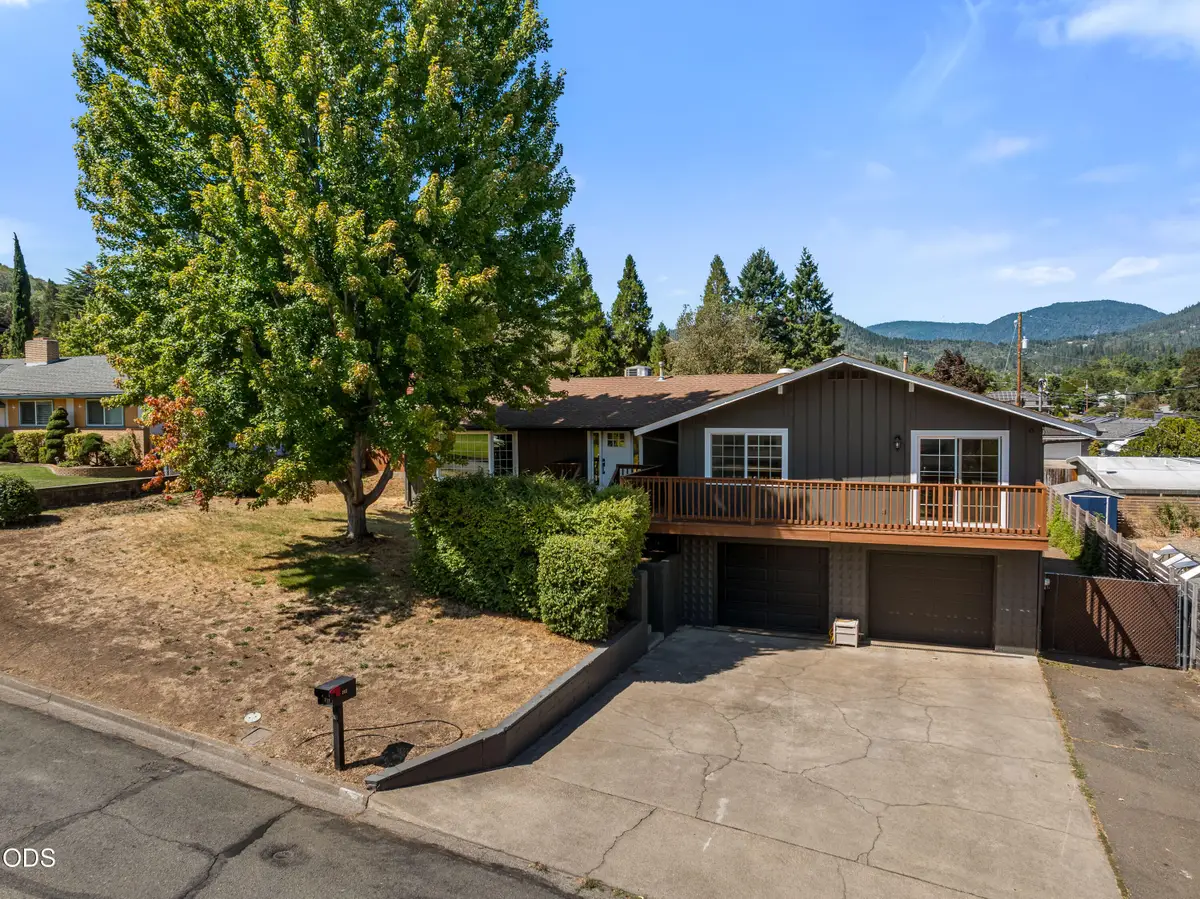 712 NW Savage Street, Grants Pass, OR 97526 - #1
